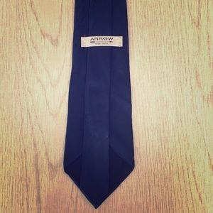 Arrow 100% Silk Solid Blue Men's Neck Tie